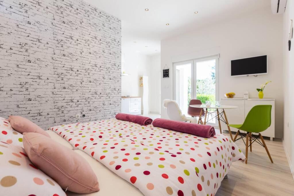 Candy Ap.-Near Center,Bus,Beach+Free Parking Place Zadar Exterior photo