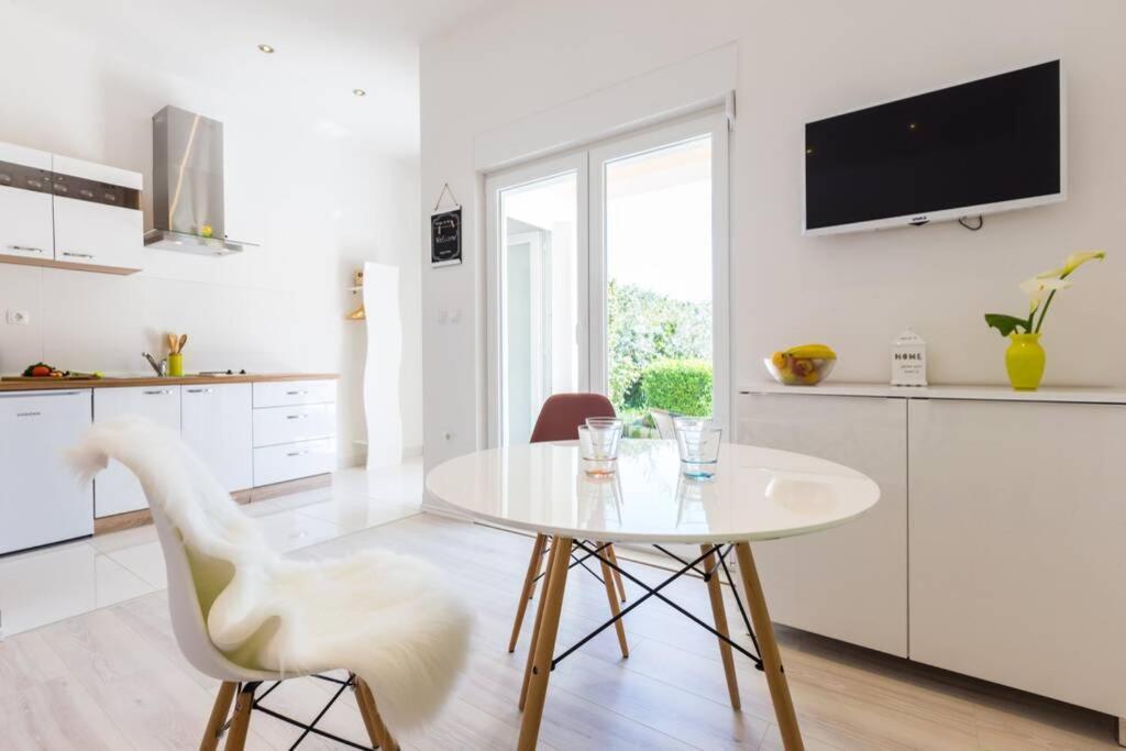 Candy Ap.-Near Center,Bus,Beach+Free Parking Place Zadar Exterior photo