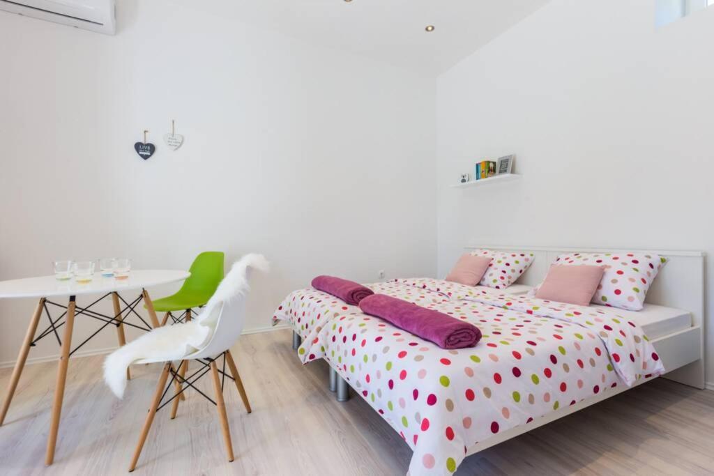 Candy Ap.-Near Center,Bus,Beach+Free Parking Place Zadar Exterior photo